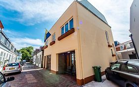 Sunny Spacious Apartment De Bijenkorf